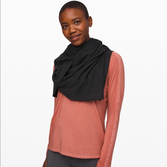 Lululemon Vinyasa Scarf - Picture 2 of 5